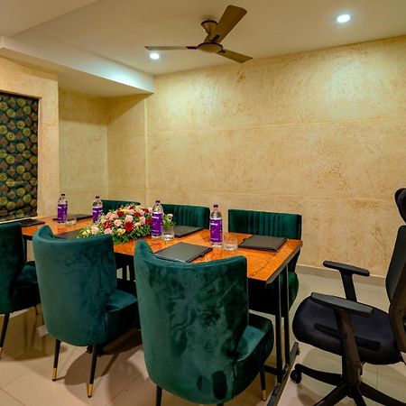 Hotel Malika Residency Ettumanoor Zewnętrze zdjęcie