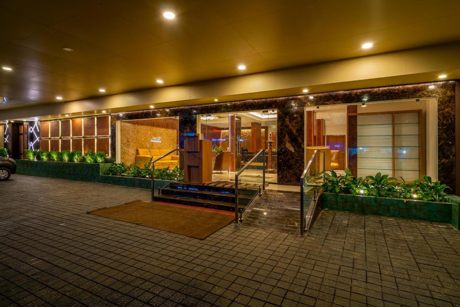 Hotel Malika Residency Ettumanoor Zewnętrze zdjęcie